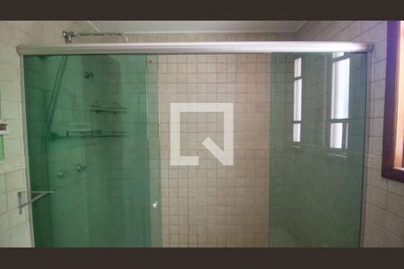 Casa de condomínio para alugar com 210m², 4 quartos e 1 vaga Casa de condomínio para alugar com 210m², 4 quartos e 1 vagaBanheiro da Suíte