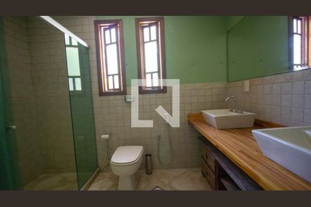 Casa de condomínio para alugar com 210m², 4 quartos e 1 vaga Casa de condomínio para alugar com 210m², 4 quartos e 1 vagaBanheiro da Suíte