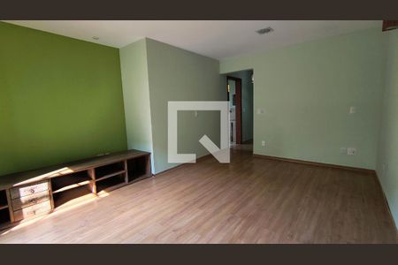 Sala de casa de condomínio para alugar com 3 quartos, 210m² em Vargem Grande, Rio de Janeiro