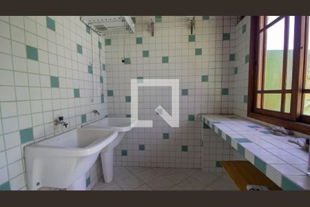 Casa de condomínio para alugar com 210m², 4 quartos e 1 vaga Casa de condomínio para alugar com 210m², 4 quartos e 1 vagaÁrea de Serviço