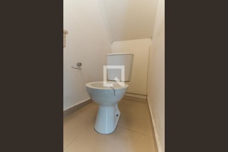 Lavabo   de casa de condomínio para alugar com 3 quartos, 100m² em Vila Irmãos Arnoni, São Paulo