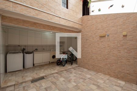 Casa à venda com 181m², 2 quartos e 2 vagas Casa à venda com 181m², 2 quartos e 2 vagasÁrea de Serviço