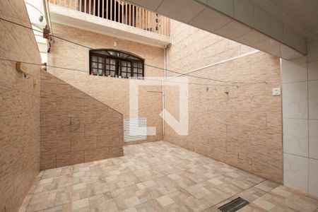 Casa à venda com 181m², 2 quartos e 2 vagas Casa à venda com 181m², 2 quartos e 2 vagasÁrea de Serviço e quintal