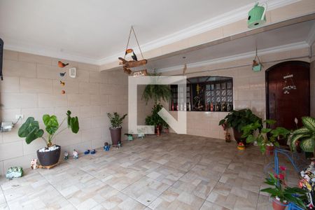 Casa à venda com 181m², 2 quartos e 2 vagas Casa à venda com 181m², 2 quartos e 2 vagasGaragem