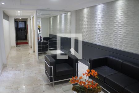 Hall de entrada de apartamento para alugar com 1 quarto, 67m² em Batel, Curitiba