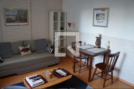 Sala de apartamento para alugar com 1 quarto, 67m² em Batel, Curitiba