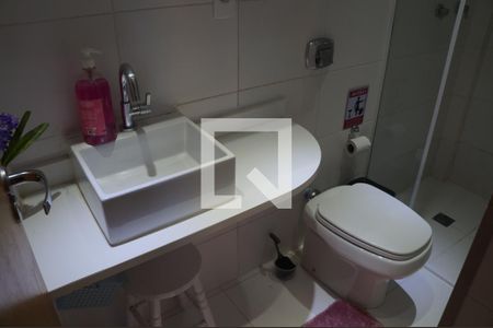 Banheiro de apartamento para alugar com 1 quarto, 67m² em Batel, Curitiba