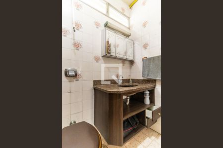 Apartamento para alugar com 60m², 2 quartos e sem vagaBanheiro - Armários