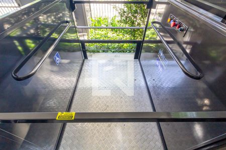 Apartamento à venda com 167m², 3 quartos e 1 vagaÁrea comum - Elevador Acessibilidade