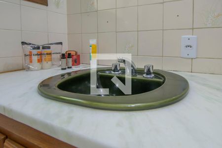 Apartamento à venda com 200m², 3 quartos e 2 vagas Apartamento à venda com 200m², 3 quartos e 2 vagasBanheiro da Suíte