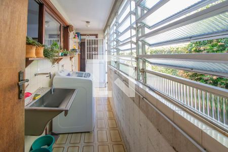 Apartamento à venda com 200m², 3 quartos e 2 vagas Apartamento à venda com 200m², 3 quartos e 2 vagasÁrea de Serviço