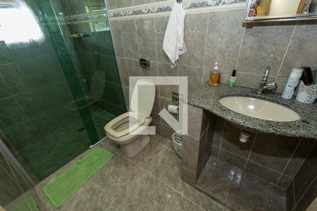 Casa à venda com 415m², 5 quartos e 3 vagasBanheiro social