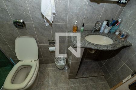 Casa à venda com 415m², 5 quartos e 3 vagasBanheiro social