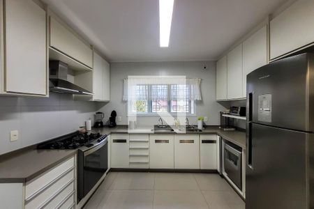 Casa à venda com 280m², 3 quartos e 3 vagas Casa à venda com 280m², 3 quartos e 3 vagasCozinha