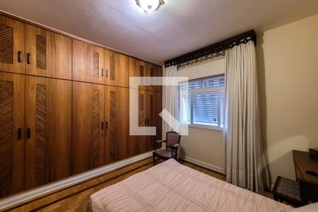 Casa à venda com 280m², 3 quartos e 3 vagas Casa à venda com 280m², 3 quartos e 3 vagasQuarto 2