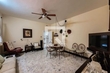 Casa à venda com 280m², 3 quartos e 3 vagas Casa à venda com 280m², 3 quartos e 3 vagasCopa