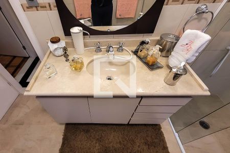 Casa à venda com 280m², 3 quartos e 3 vagas Casa à venda com 280m², 3 quartos e 3 vagasBanheiro Social