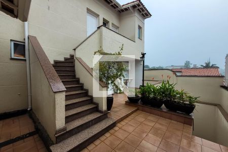 Casa à venda com 280m², 3 quartos e 3 vagas Casa à venda com 280m², 3 quartos e 3 vagasQuintal