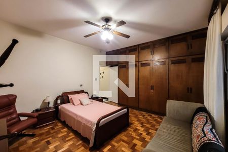 Casa à venda com 280m², 3 quartos e 3 vagas Casa à venda com 280m², 3 quartos e 3 vagasQuarto 3 - Suíte