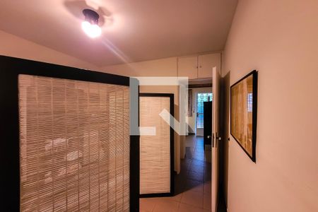 Casa à venda com 280m², 3 quartos e 3 vagas Casa à venda com 280m², 3 quartos e 3 vagasQuarto 2 edícula