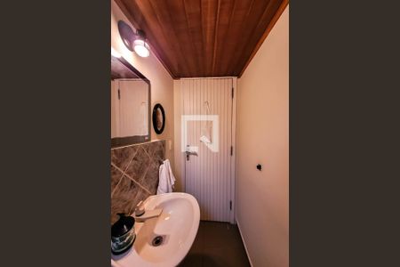 Casa à venda com 280m², 3 quartos e 3 vagas Casa à venda com 280m², 3 quartos e 3 vagasLavabo edícula