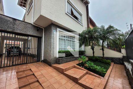 Casa à venda com 280m², 3 quartos e 3 vagas Casa à venda com 280m², 3 quartos e 3 vagasJardim