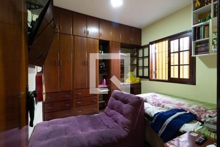 Apartamento à venda com 130m², 4 quartos e 3 vagasQuarto 2