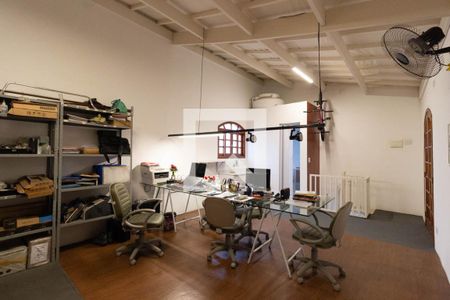 Apartamento à venda com 130m², 4 quartos e 3 vagasEscritório / Suíte 2