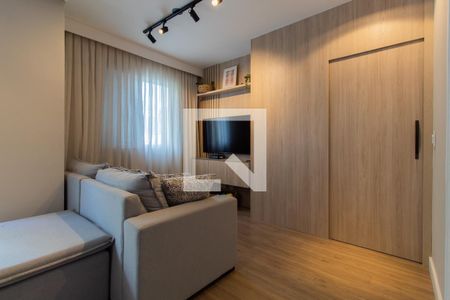 Sala de apartamento para alugar com 2 quartos, 70m² em Vila Suzana, São Paulo