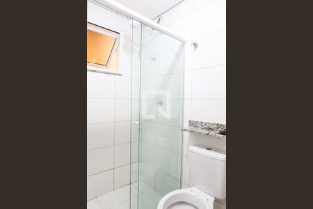 Banheiro de apartamento para alugar com 1 quarto, 13m² em Vila São Pedro, Santo André
