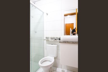 Banheiro de apartamento para alugar com 1 quarto, 13m² em Vila São Pedro, Santo André