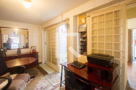 Casa à venda com 240m², 3 quartos e 4 vagasSuíte