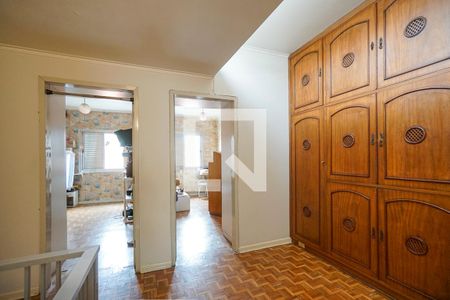 Casa à venda com 232m², 3 quartos e 3 vagasHall dos quartos