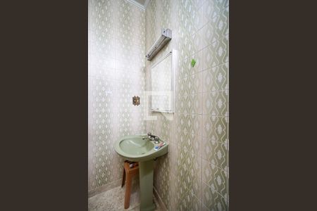 Casa à venda com 232m², 3 quartos e 3 vagasBanheiro da suíte