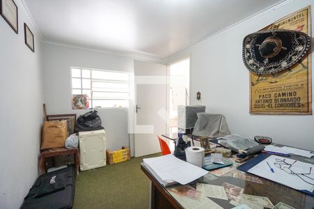 Casa à venda com 232m², 3 quartos e 3 vagasQuarto de serviço