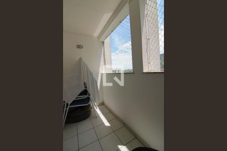 Apartamento à venda com 95m², 3 quartos e 1 vaga Apartamento à venda com 95m², 3 quartos e 1 vagaVaranda Suíte 2