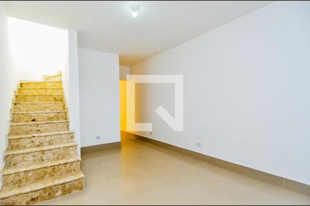 Sala de casa para alugar com 3 quartos, 160m² em Jardim Vila Galvão, Guarulhos