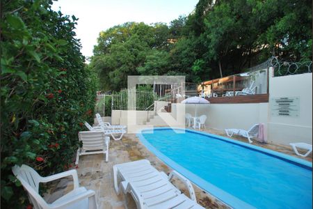 Casa de condomínio à venda com 117m², 2 quartos e 2 vagasÁrea comum - Piscina