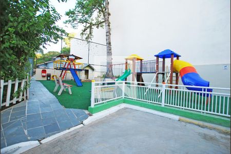 Casa de condomínio à venda com 117m², 2 quartos e 2 vagasÁrea comum - Playground