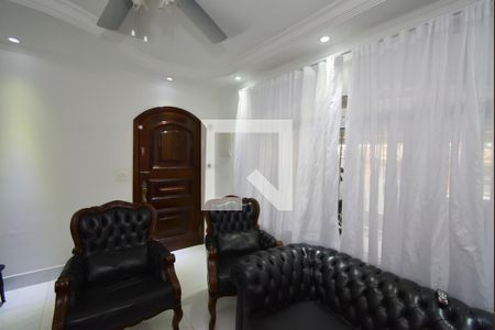 Sala de TV de casa à venda com 2 quartos, 200m² em Vila Medeiros, São Paulo