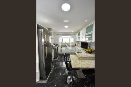 Casa à venda com 200m², 2 quartos e 3 vagasCozinha 