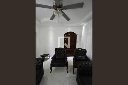 Sala de TV de casa à venda com 2 quartos, 200m² em Vila Medeiros, São Paulo