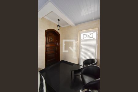 Casa à venda com 200m², 2 quartos e 3 vagasHall de entrada