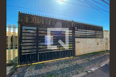Casa para alugar com 200m², 2 quartos e 1 vagaFachada