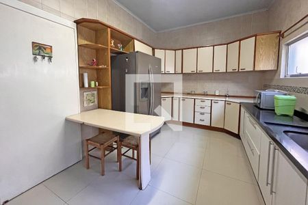 Casa de condomínio à venda com 300m², 4 quartos e 2 vagasCozinha