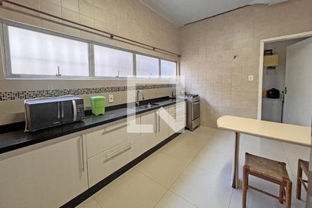 Casa de condomínio à venda com 300m², 4 quartos e 2 vagasCozinha