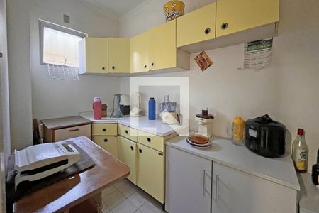 Casa de condomínio à venda com 300m², 4 quartos e 2 vagasDespensa