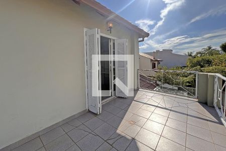 Casa de condomínio à venda com 300m², 4 quartos e 2 vagasQuarto 3 - Varanda