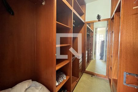 Casa de condomínio à venda com 300m², 4 quartos e 2 vagasSuíte - Closet