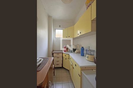 Casa de condomínio à venda com 300m², 4 quartos e 2 vagasDespensa